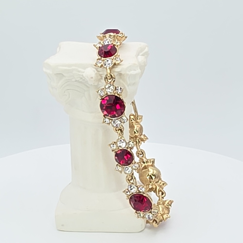 New!‎ GIVENCHY SWAROVSKI Bracelet Red & Clear Crystals Gold Plate 6.5" Signed - Picture 4 of 16